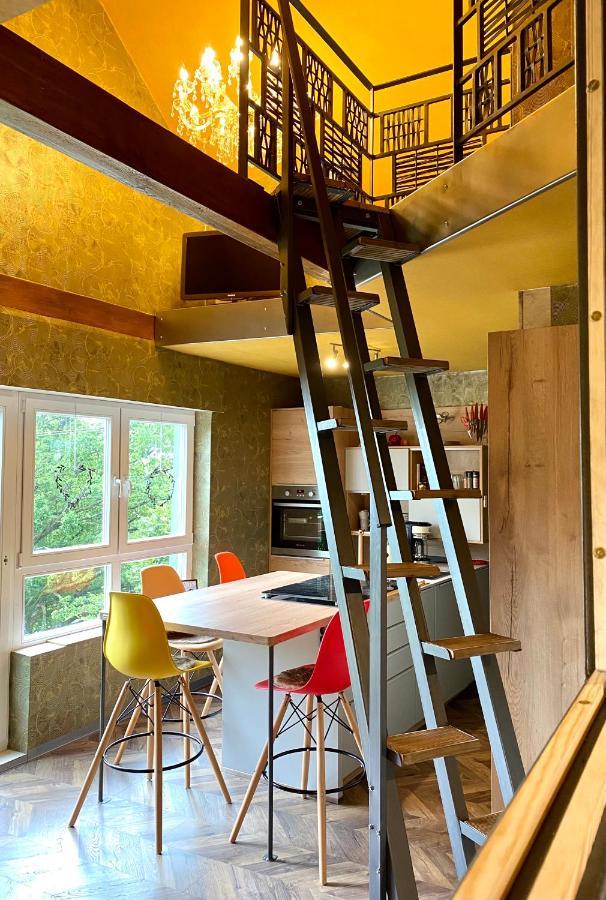Hof Vierzehnender Im Hohen Venn - 70Qm Maisonette - 2 Schlafzimmer - Wohnkueche - Balkon Mit Grill - Monschau - Eifel - Hunde Willkommen - Islandpferde Esterno foto